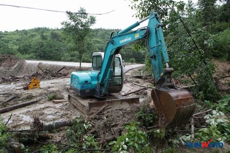 山河智能挖机驰援岳阳泥石流灾区
