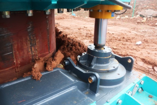 喜讯！山河智能SWRC170自行式全回转全套管钻机获湖南省首台(套)重大技术装备产品奖励！