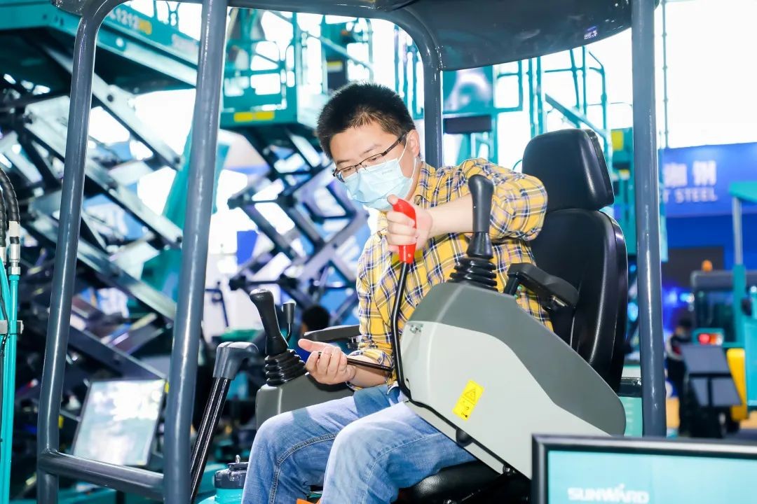 “机甲盛宴”长沙展圆满收官!山河智能展区亮点精彩回顾