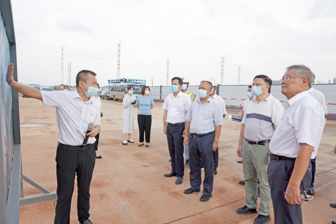 湖南省委常委、省委秘书长张剑飞一行调研山河智能