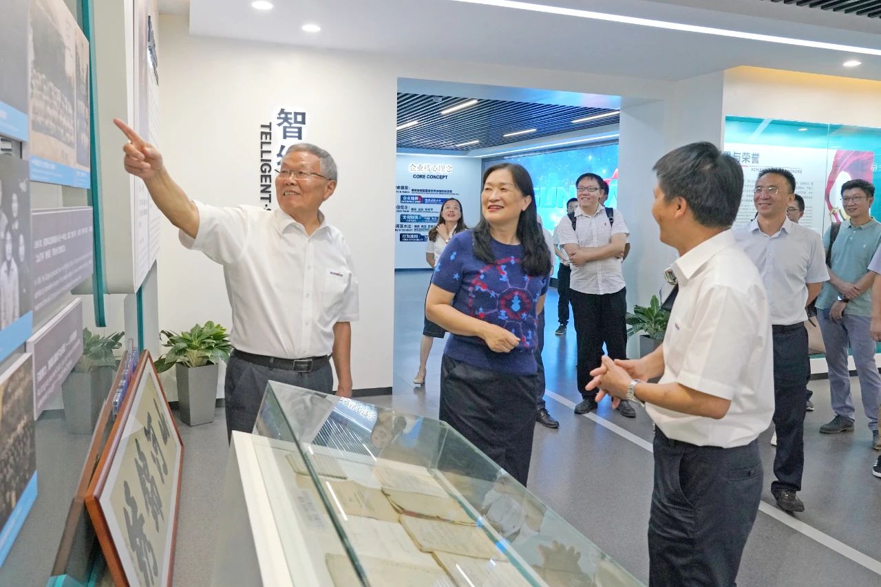 为创新创业精神点赞！中国工程院院士陈晓红一行到访山河智能