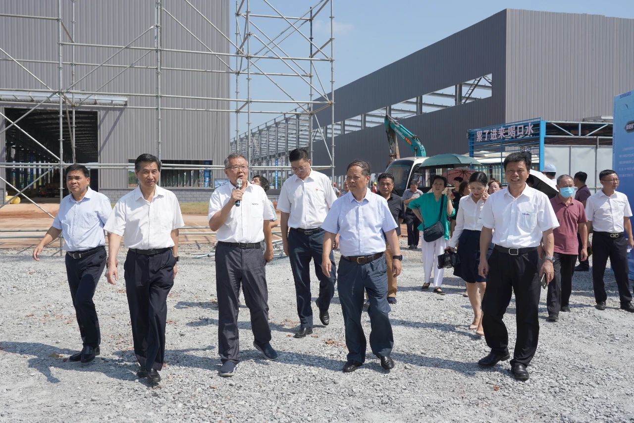 湖南省老科学技术工作者一行到访山河智能