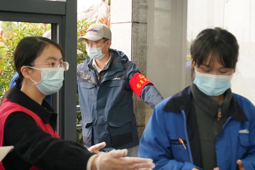 采样完成率近100%!山河智能第一时间开展全员核酸检测,保障安全生产