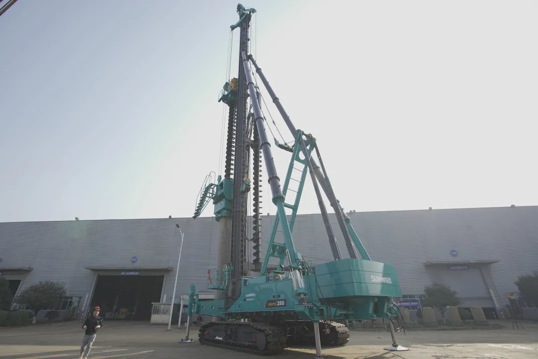 植桩奇兵!山河智能开启大直径预制桩施工全新探索实践