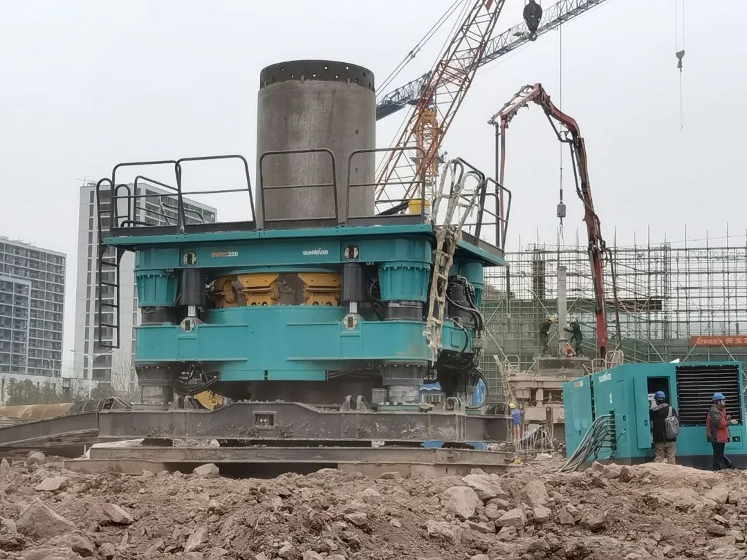 利器出击!山河智能SWRC260全回转全套管钻机成功完成首钻