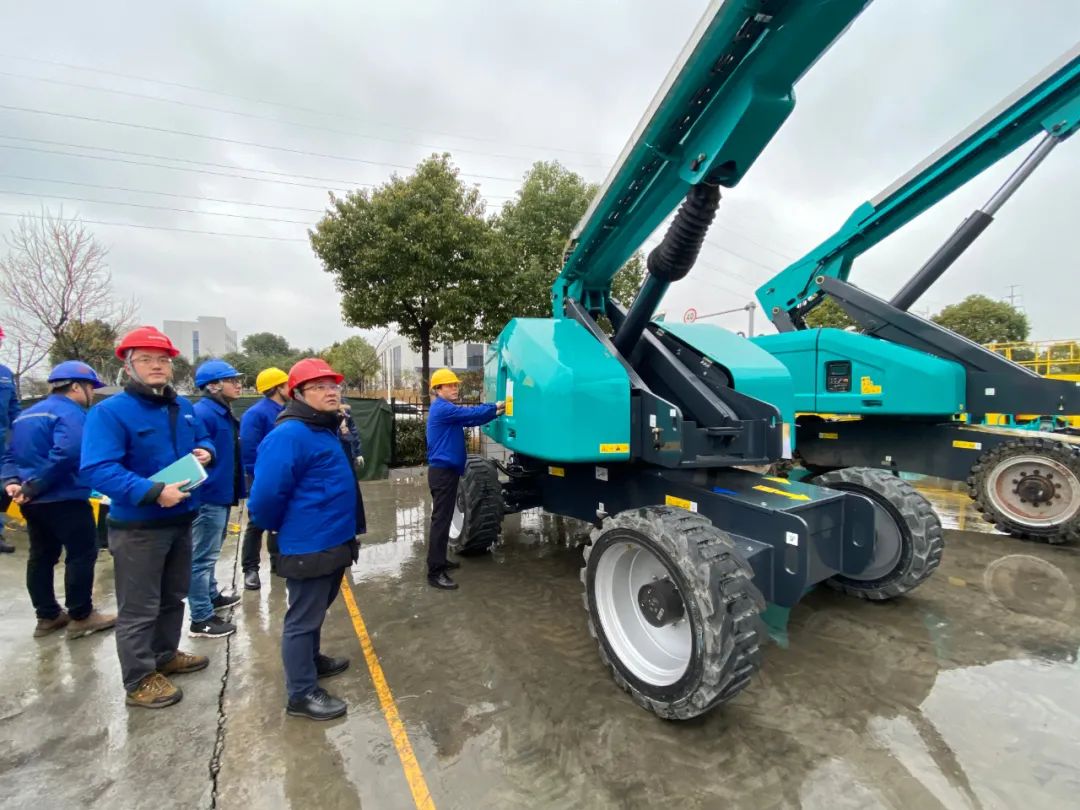 勇闯蓝海!山河智能两款臂式高空作业平台正式“出道”