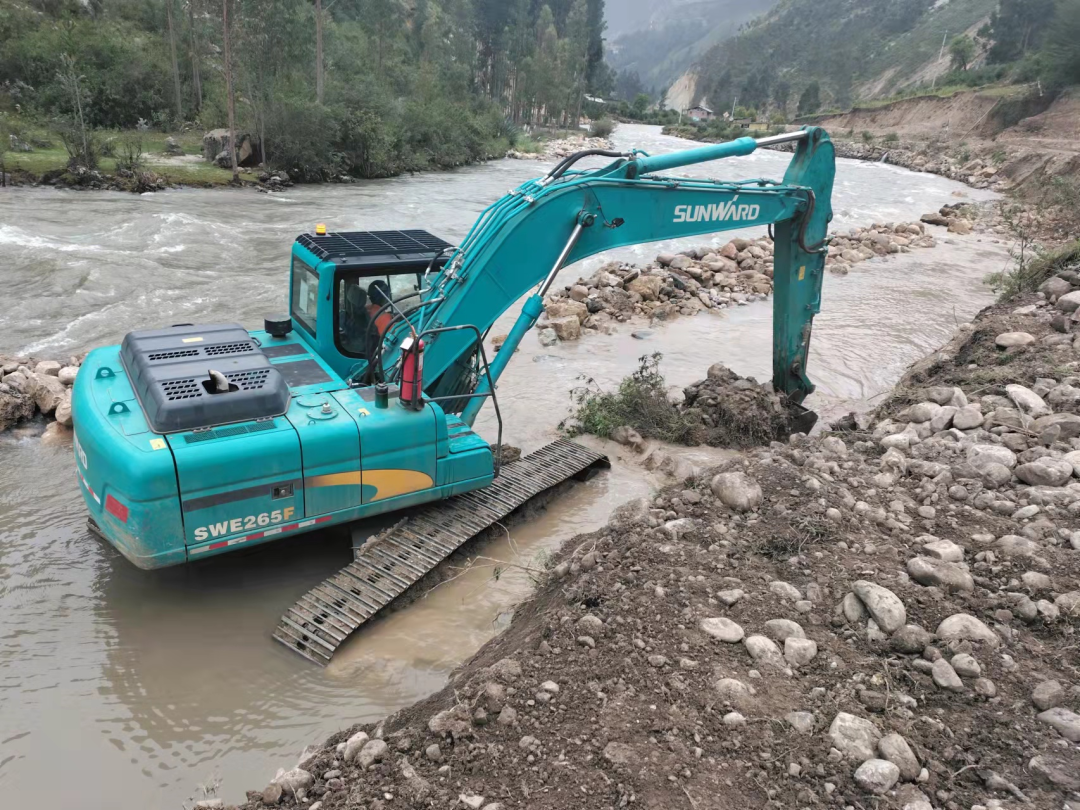 挑战世界第二高山脉!山河智能装备助力秘鲁安第斯国家公路项目建设