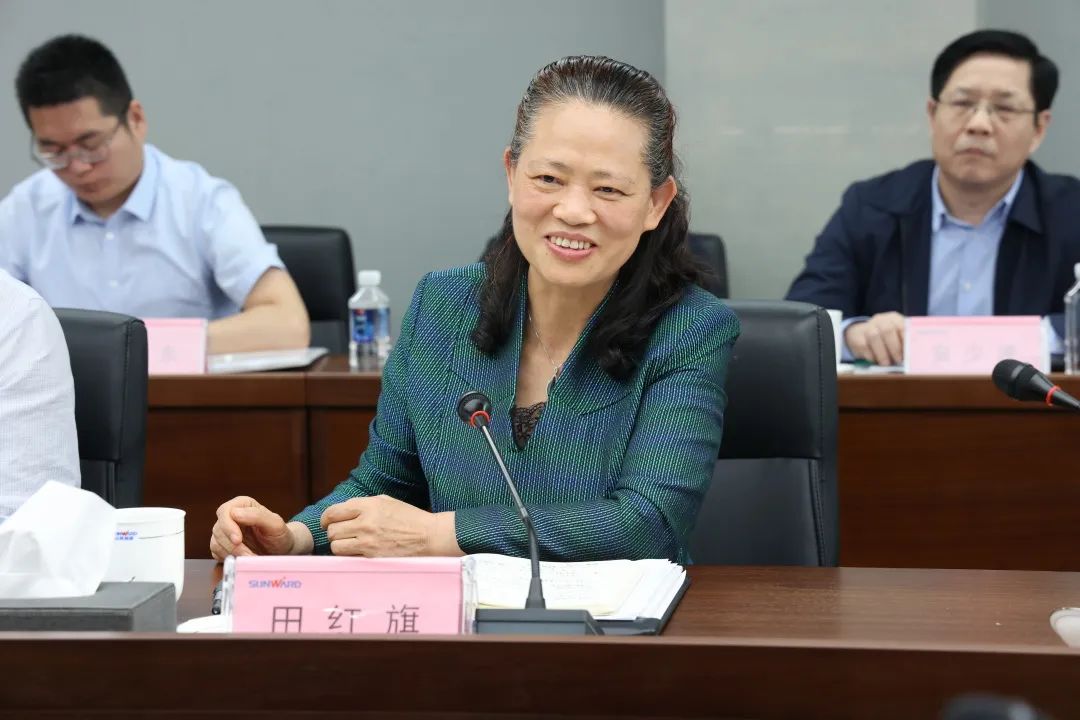 深化产学研合作!中南大学校长、中国工程院院士田红旗率团拜访山河智能