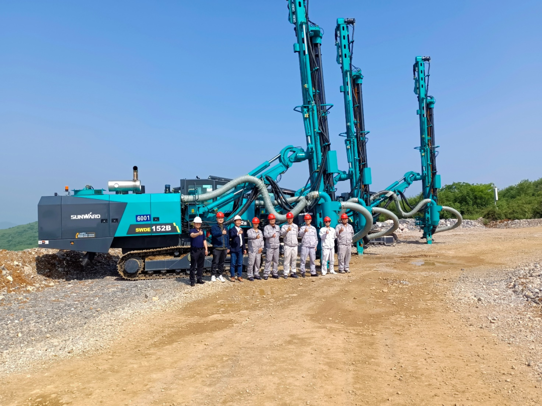 携手中建材!山河智能凿岩设备助建九江年产3000万吨砂石骨料开采项目