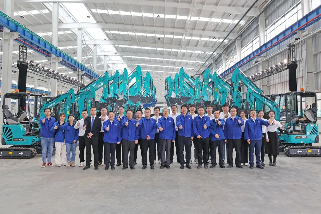 助力“双碳”目标！山河智能集中发布F系列国四挖掘机