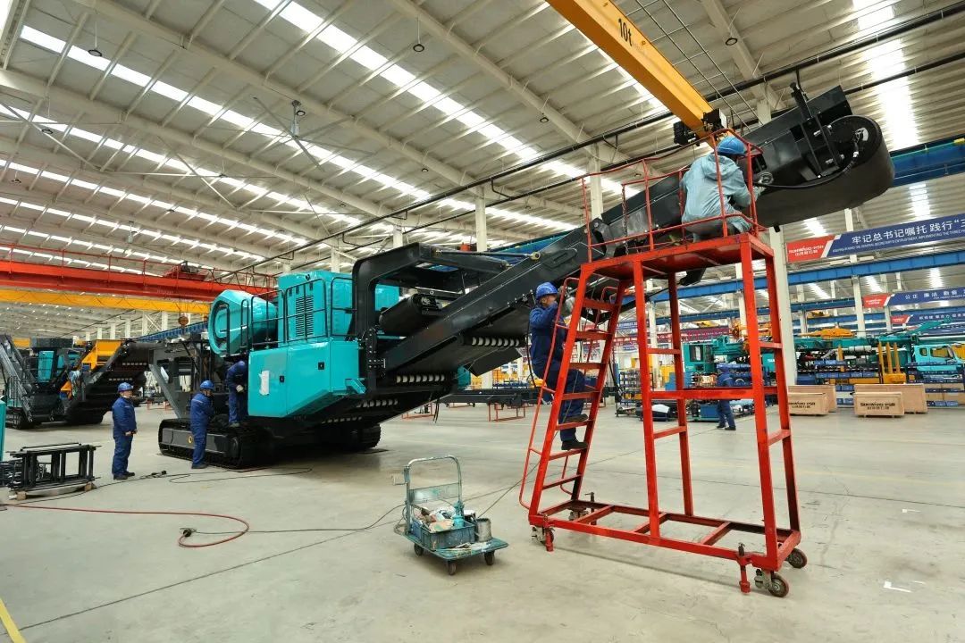 莫道君行早，更有早行人！山河智能癸卯兔年开工大吉