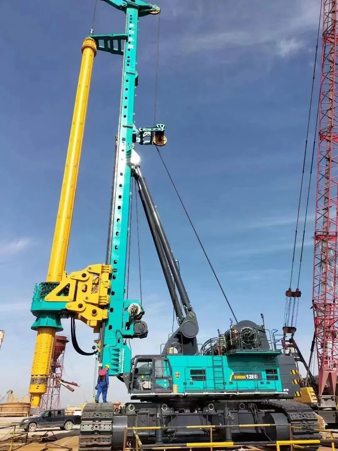 首桩开钻！山河智能超级旋挖实力助建世界最大跨度公铁两用大桥