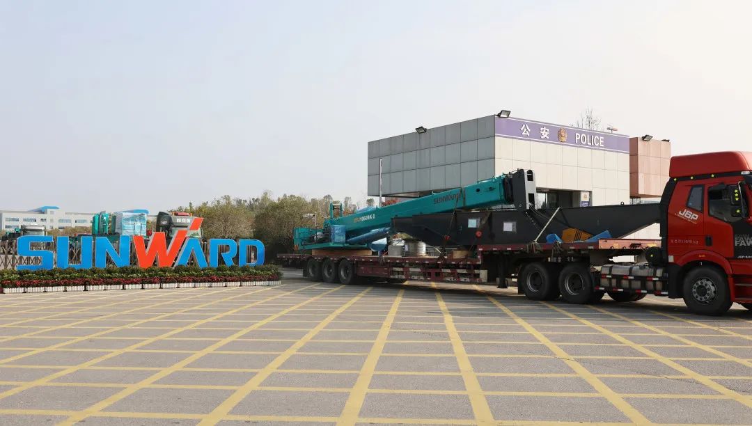 喜迎龙抬头！山河智能大吨位PDP工法引孔式静力压桩机出征哥伦比亚