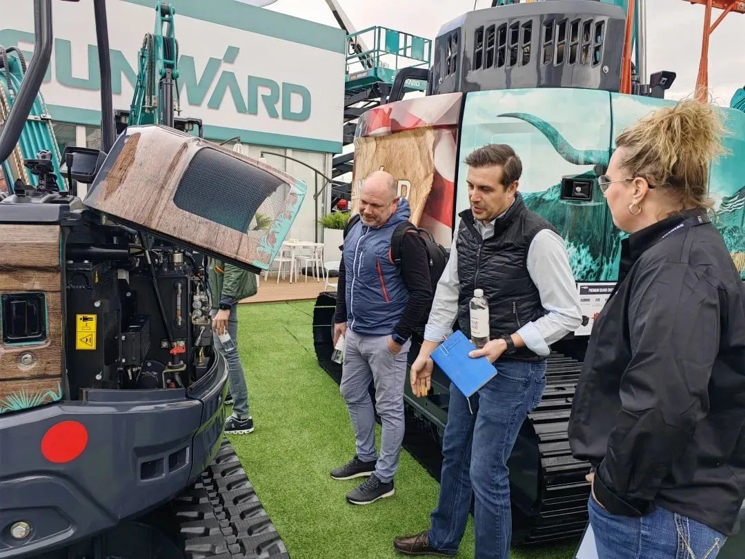 拉展直播 | “狂飙”美国!山河智能向世界展示中国制造硬实力