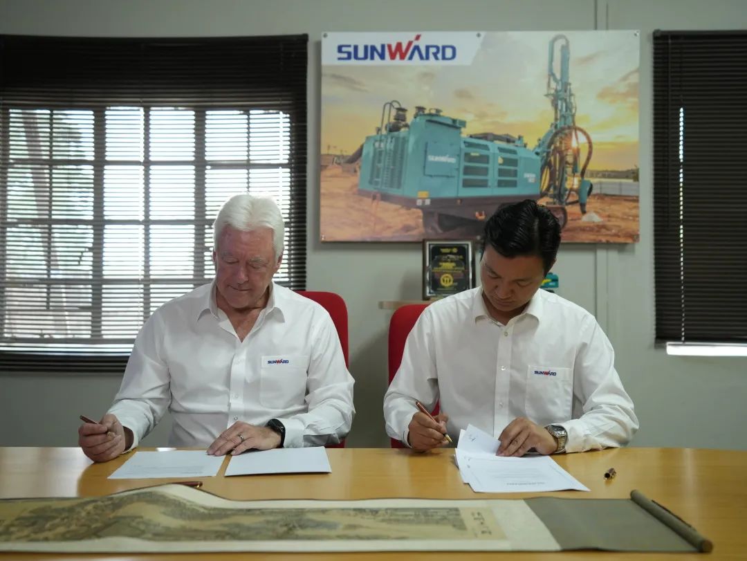 登陆南非,山河智能新型凿岩利器交付客户