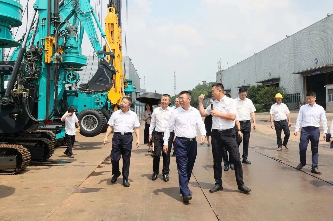 两家世界500强企业董事长同访山河智能