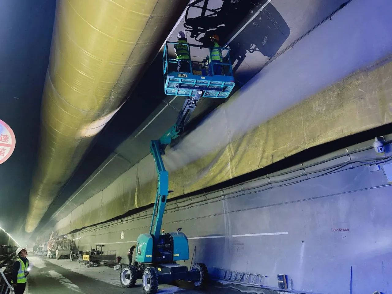 不惧高海拔挑战!山河智能高空机械实力助建川藏铁路