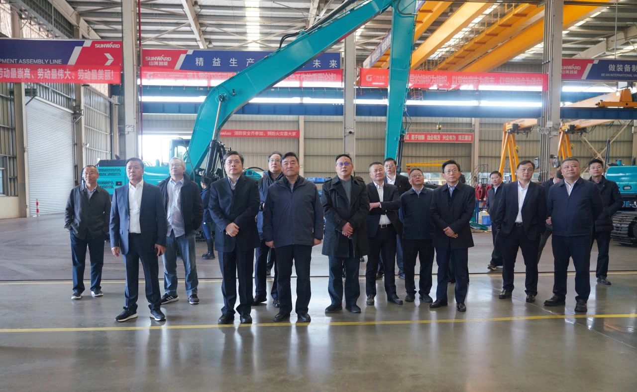 聚焦装备再制造！上海市政协副主席、党组副书记肖贵玉带队调研山河智能