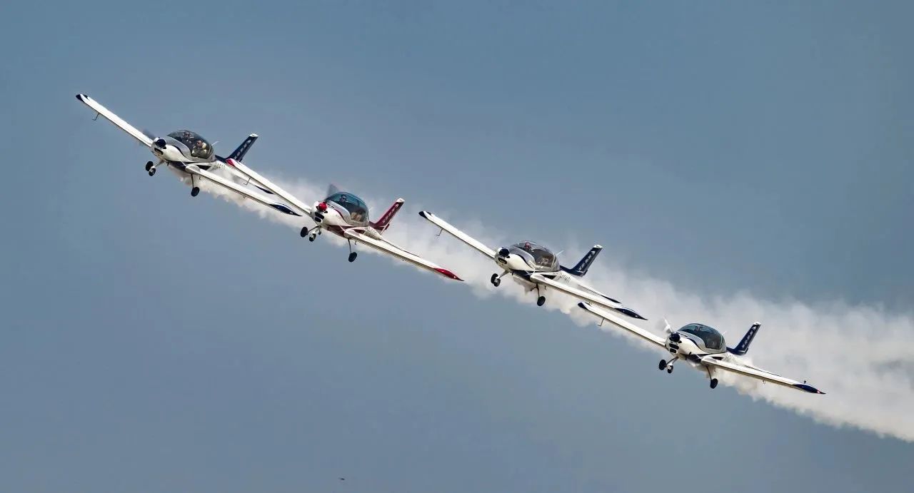 央媒聚焦!一起见证首届亚洲通用航空展上的山河风采