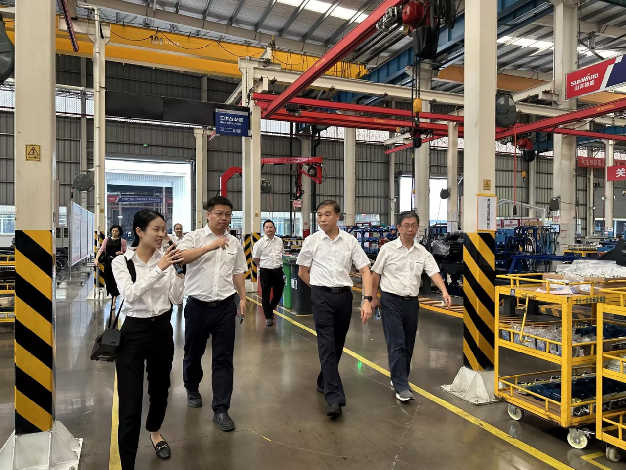 深化交流合作!广州港李明忠副总经理率队莅临山河智能考察交流!