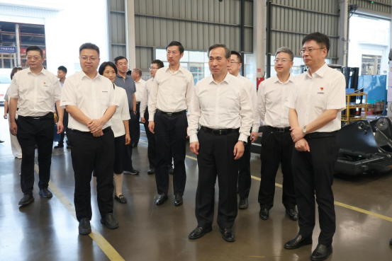 中国贸促会会长任鸿斌调研山河智能