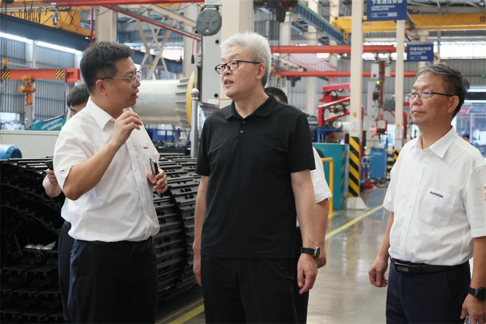 中国五矿工会主席、职工董事张晔到山河智能调研交流