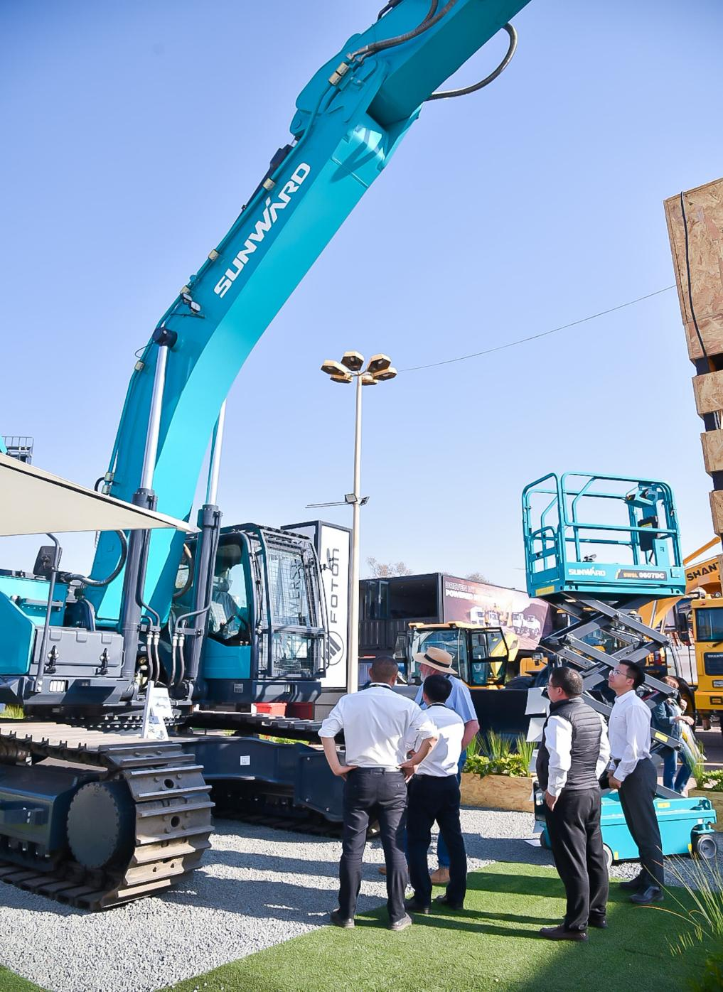 跨越山海,重器远航!山河智能亮相南非最大矿业展会