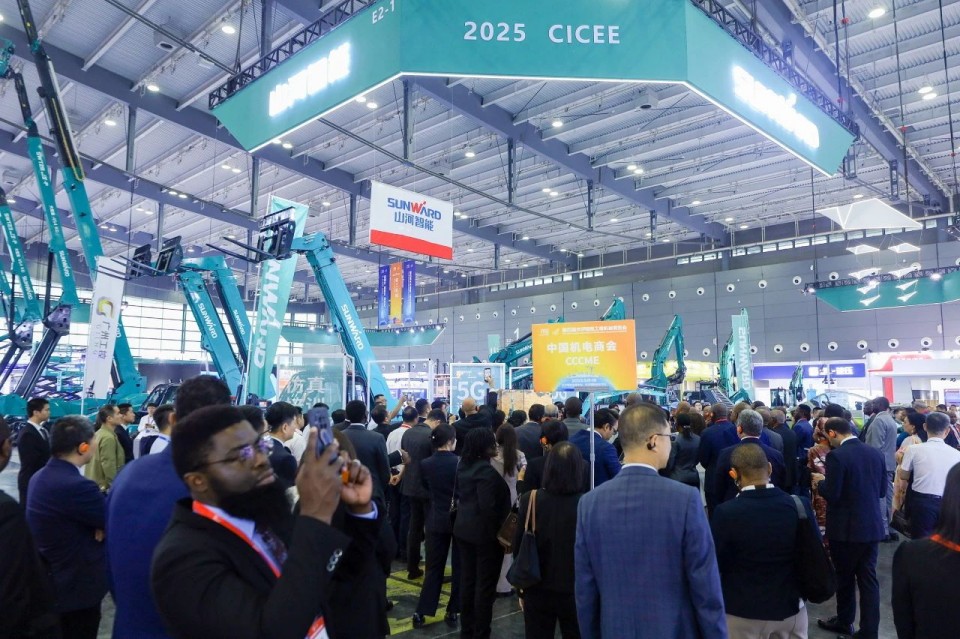 2025 CICEE | 山河智能实力闪耀2025长沙国际工程机械展