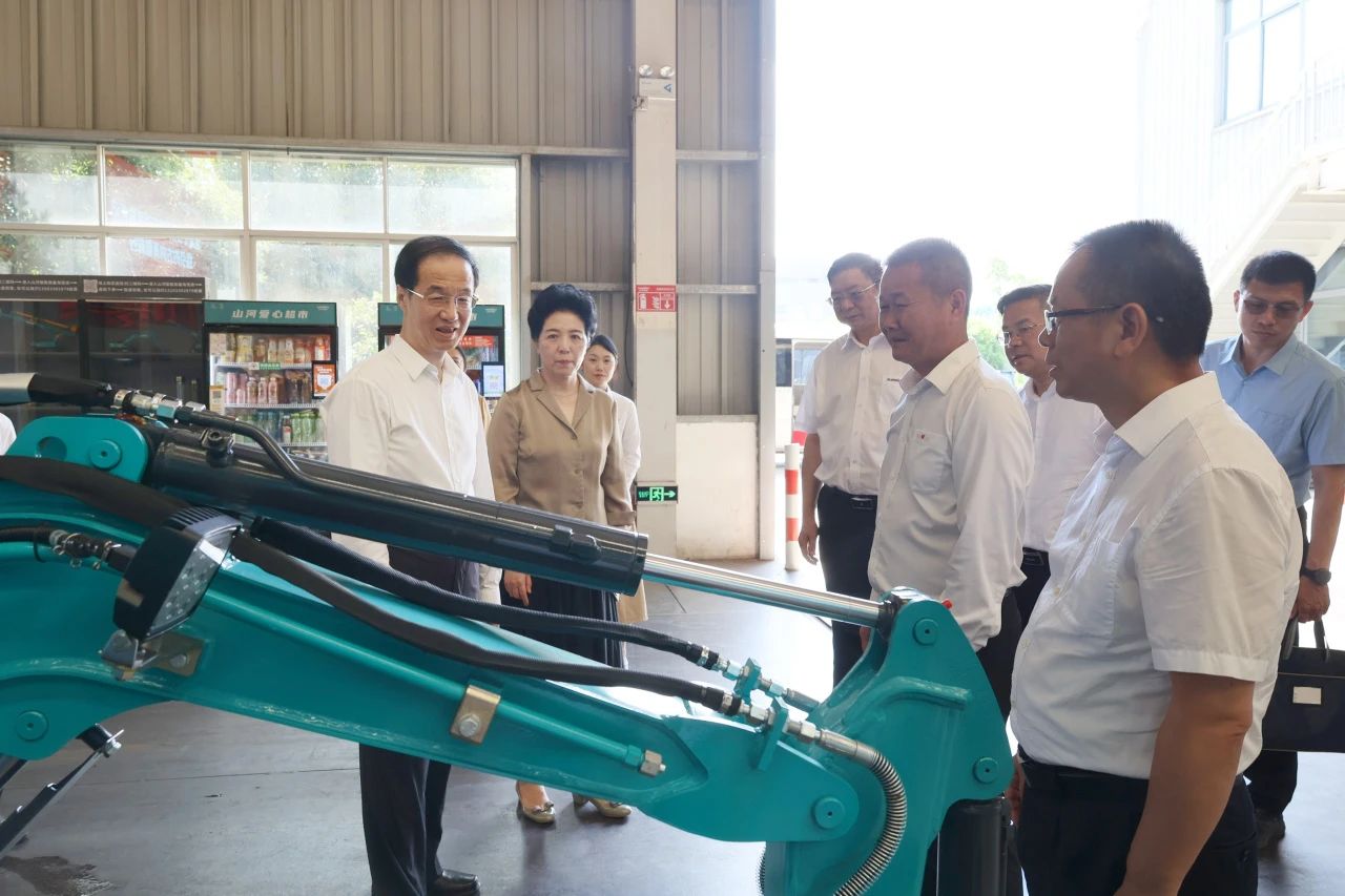 吉林省人大常委会党组书记、副主任高广滨调研山河智能