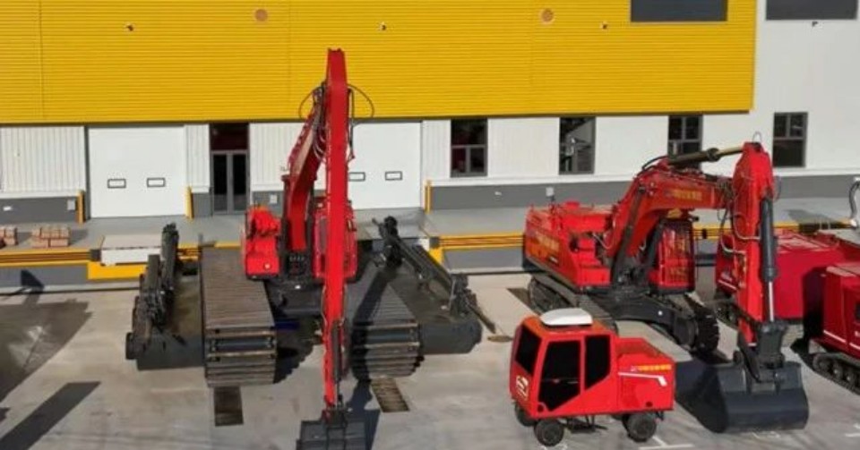 硬核破解“最后一公里”难题,山河智能应急救援设备助力“应急使命·2025”演习!