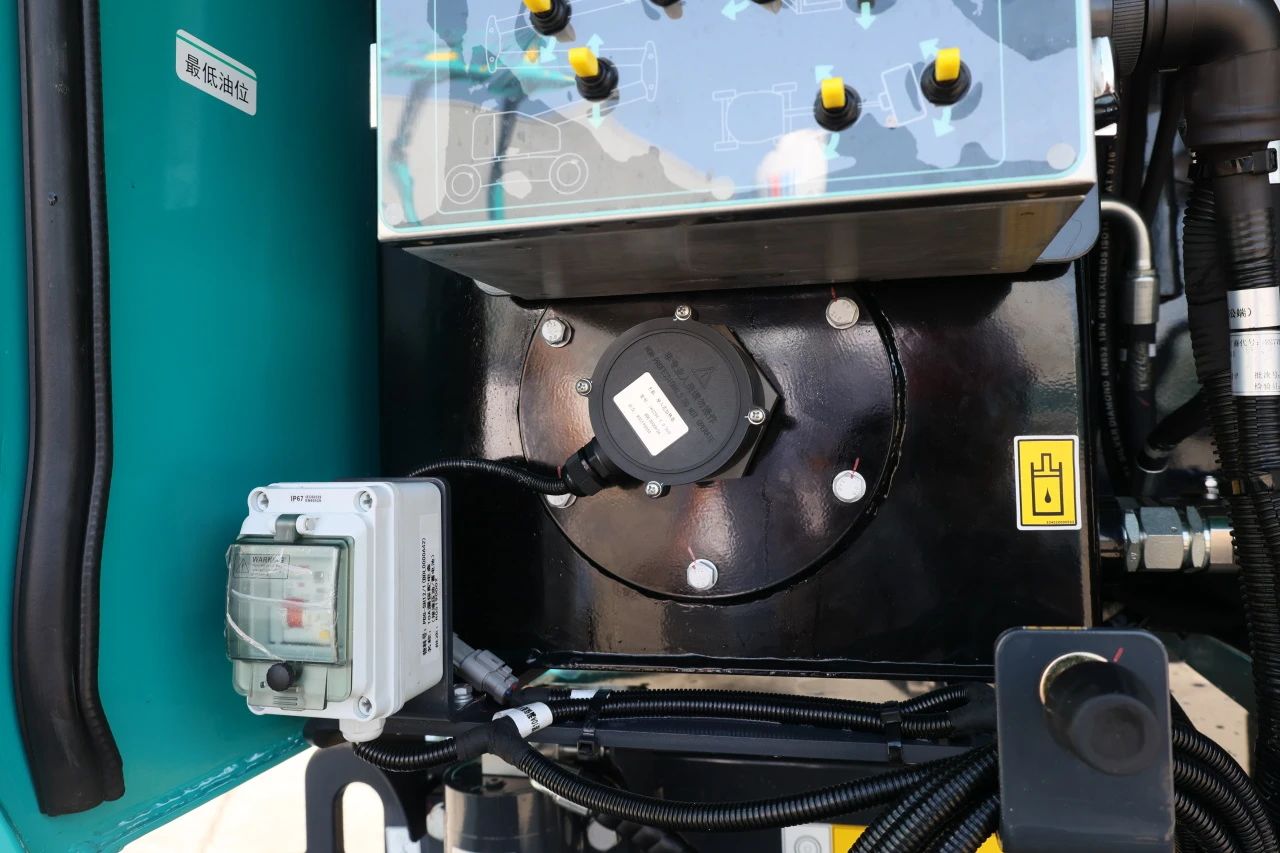 技术新标杆!山河智能SWA22J-P柴动曲臂式高空作业平台下线!