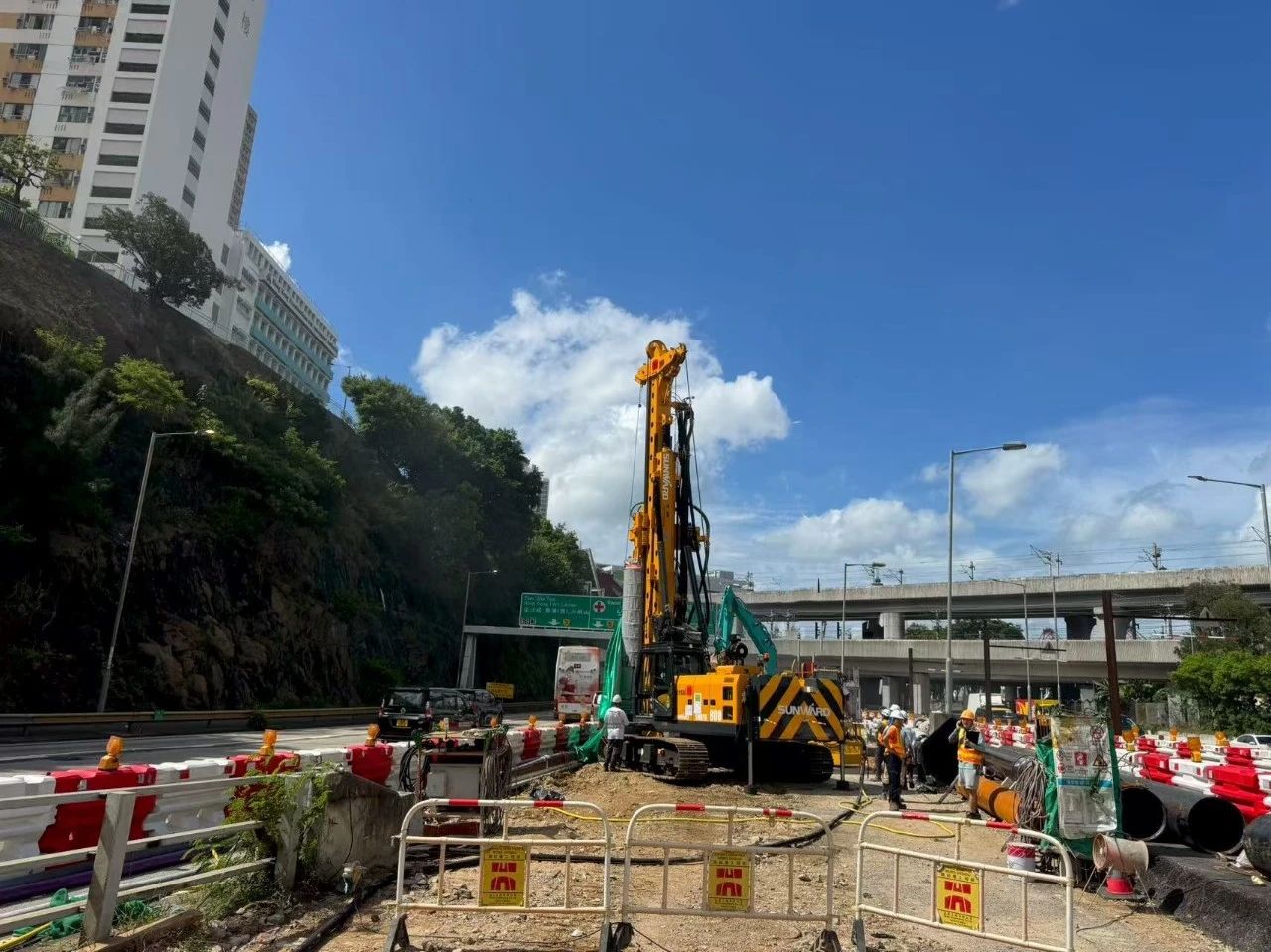 硬核首秀!山河智能SWDTH800大直径潜孔锤钻机进击香港市场